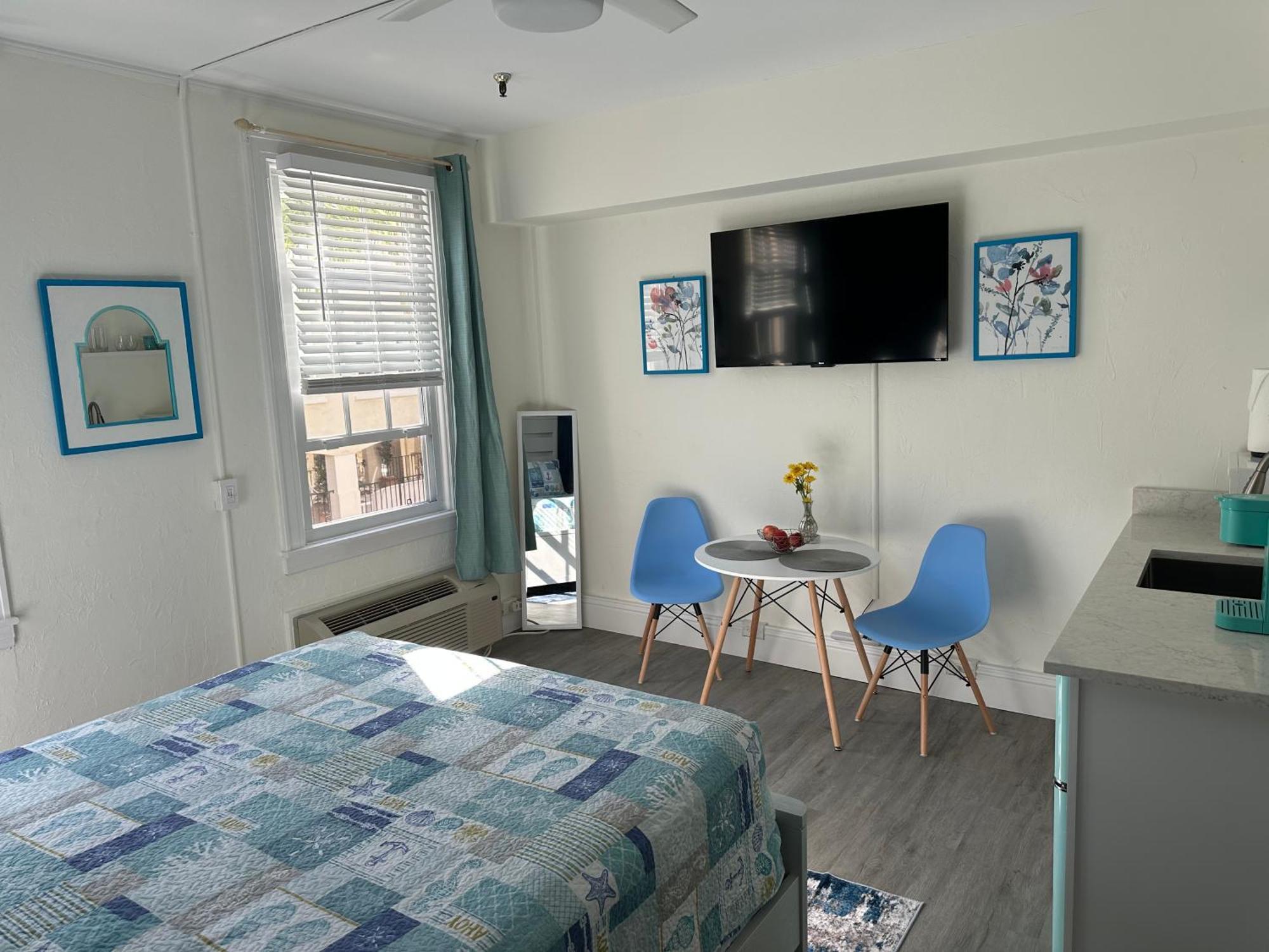 Cozy Studio In The Heart Of The Palm Beach Island - Free Valet Service Екстериор снимка