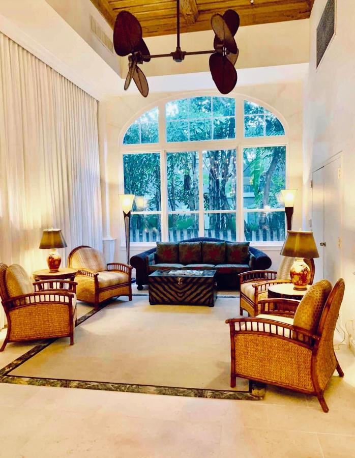 Cozy Studio In The Heart Of The Palm Beach Island - Free Valet Service Екстериор снимка